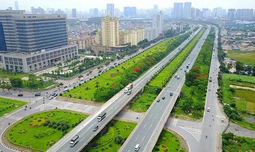 Đại lộ Thăng Long, tuyến giao thông chủ chốt ở khu vực phía Tây Hà Nội. Ảnh: Bá Đô